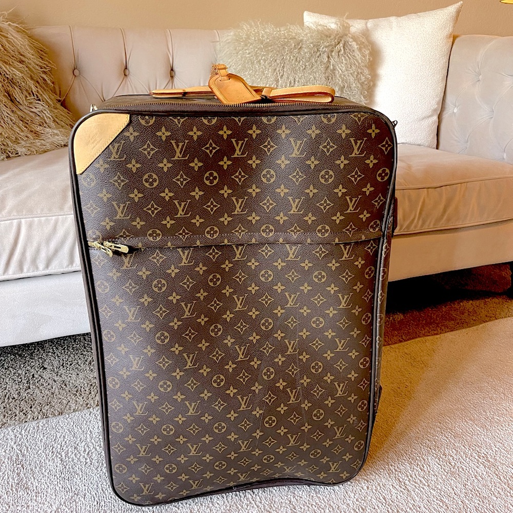 COPY - Louis Vuitton Pegasus 70 roller suitcase